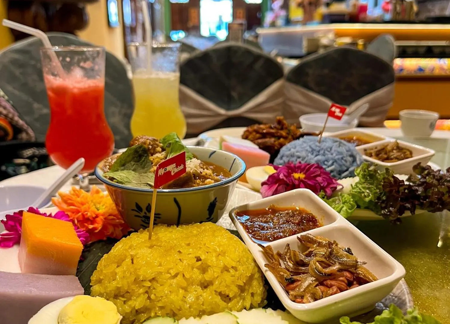 Peranakan Suites Georgetown Гостевой дом Джорджтаун