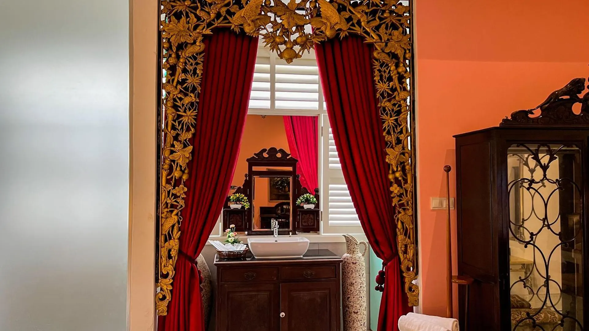 Peranakan Suites Georgetown Гостевой дом Джорджтаун