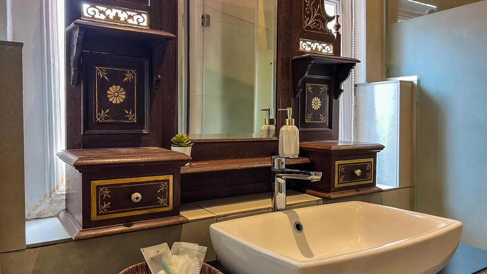 Peranakan Suites Georgetown Джорджтаун